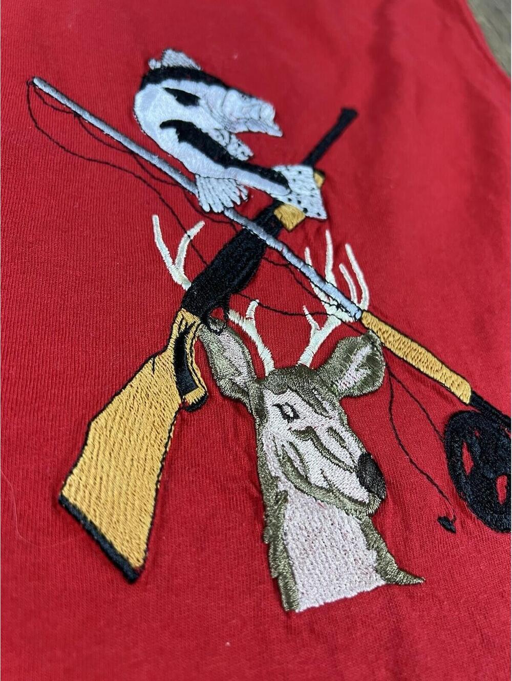 VTG Stitched Logo T-Shirt Fishing Fish Deer Hunting Outdoor Nature Cutoff Small